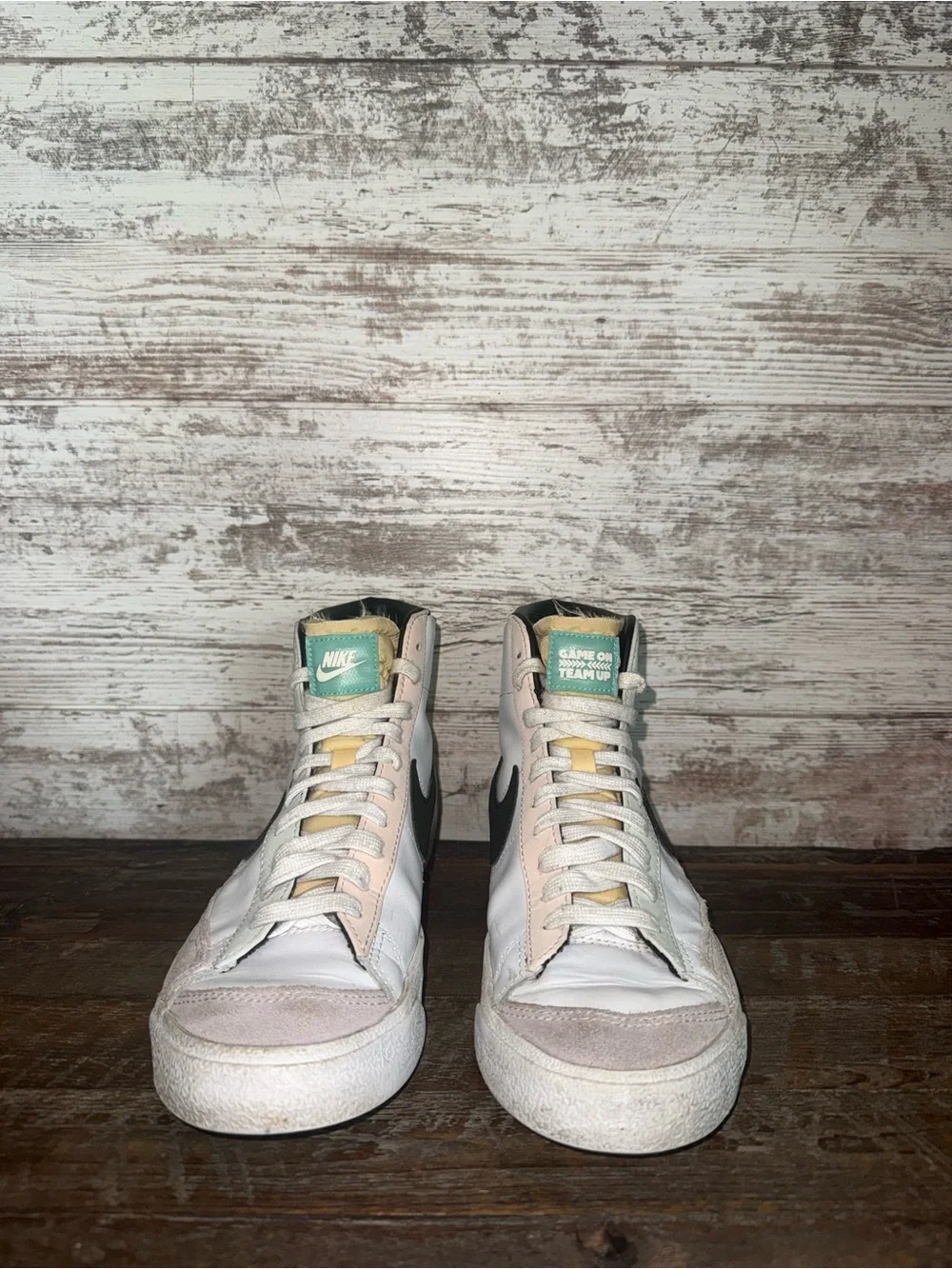 Nike White Black Green High-Top Sneakers: size 8.5